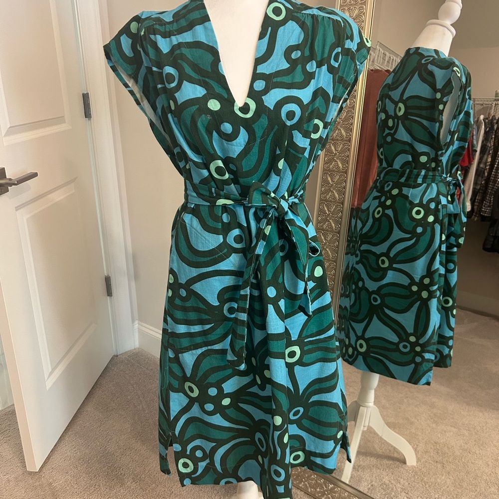 Lesley Evers Blue and Green Midi Sundress with V-Neck and Cap Sleeves